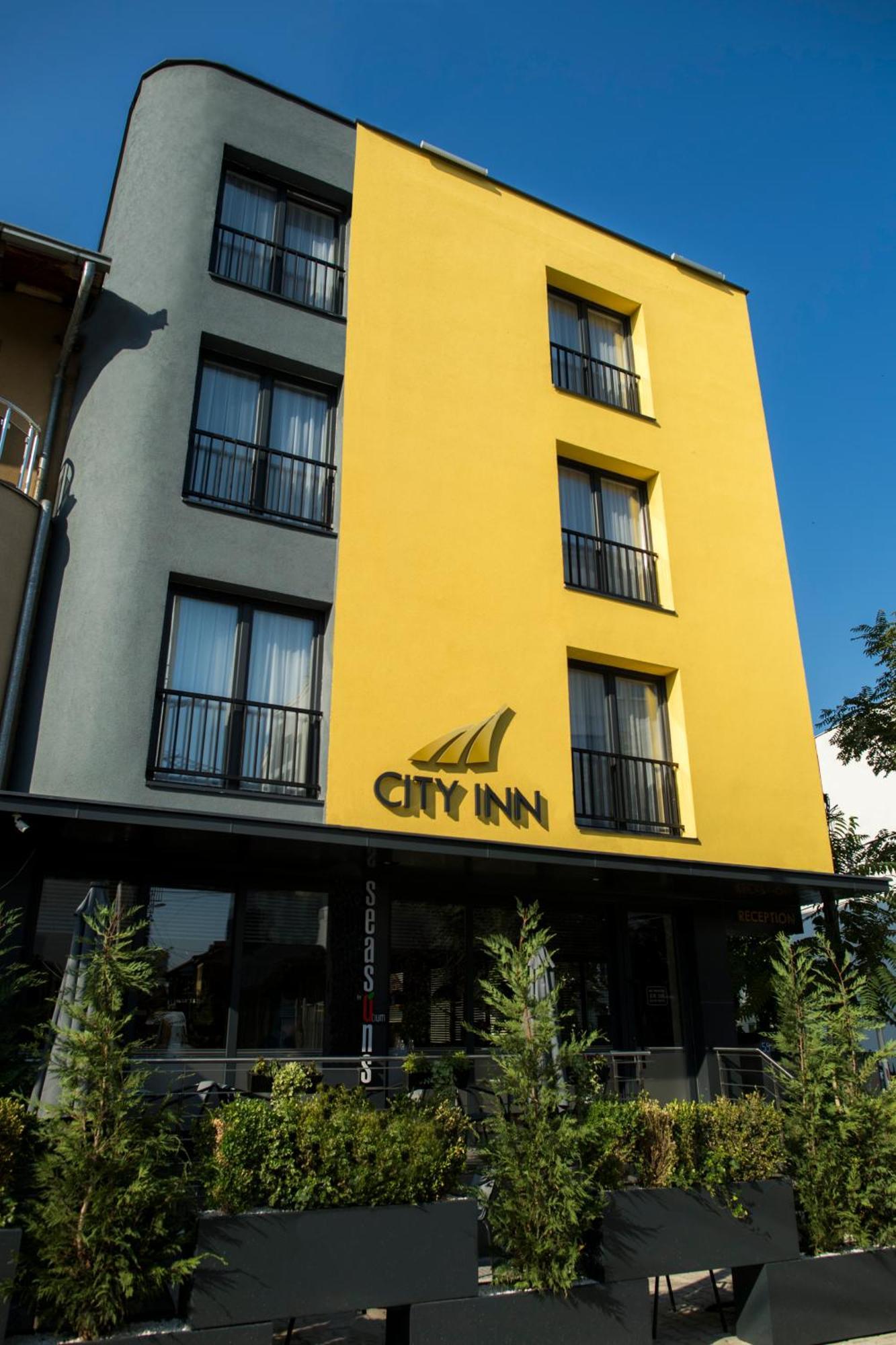 City Inn Pristina Buitenkant foto